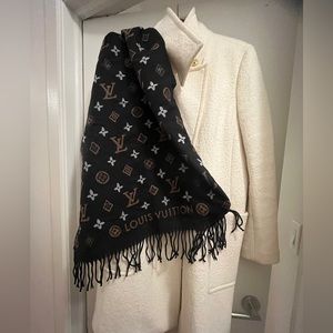 🖤🤎 Louis Vuitton Cashmere Scarf Muffler Complete Set with Receipt and Box